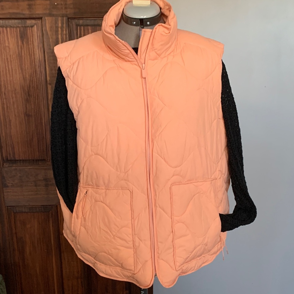 Women's Quilted Sleeveless Puffer Vest - Peach